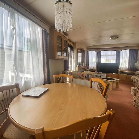 Отель 6 Berth Caravan With Decking Nearby Heacham Beach In Norfolk Ref 21047A Экстерьер фото