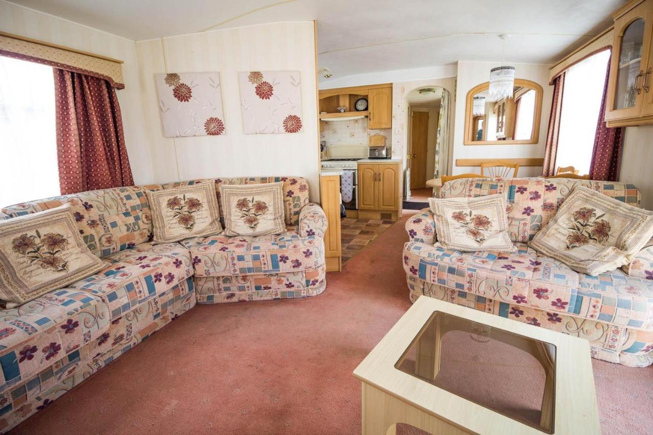 Отель 6 Berth Caravan With Decking Nearby Heacham Beach In Norfolk Ref 21047A Экстерьер фото