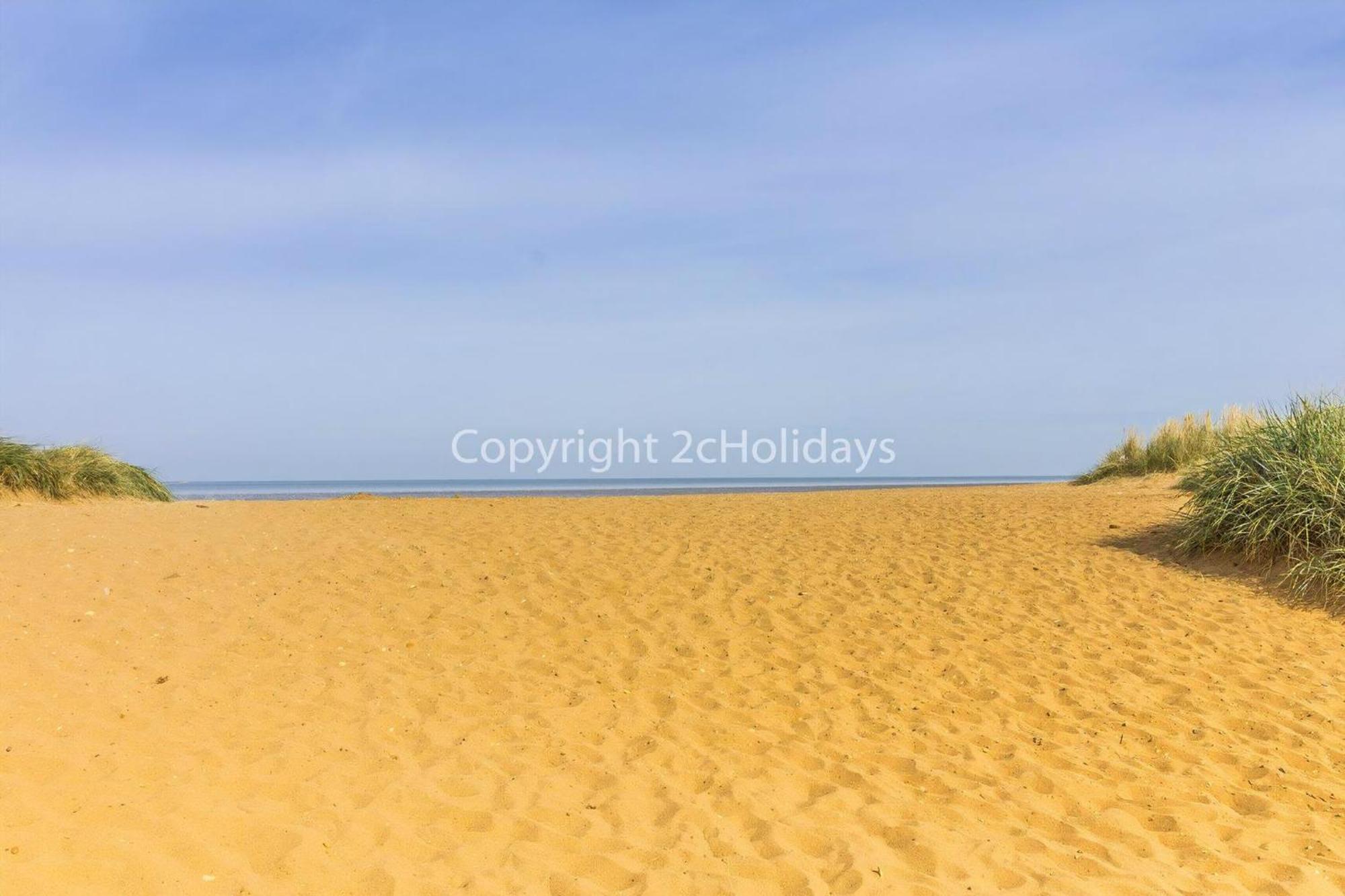 Отель 6 Berth Caravan With Decking Nearby Heacham Beach In Norfolk Ref 21047A Экстерьер фото
